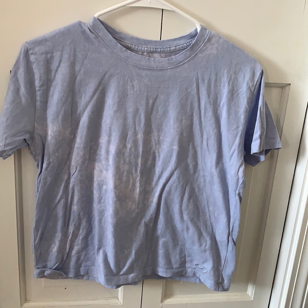 Blue T-shirt in excellent condition.